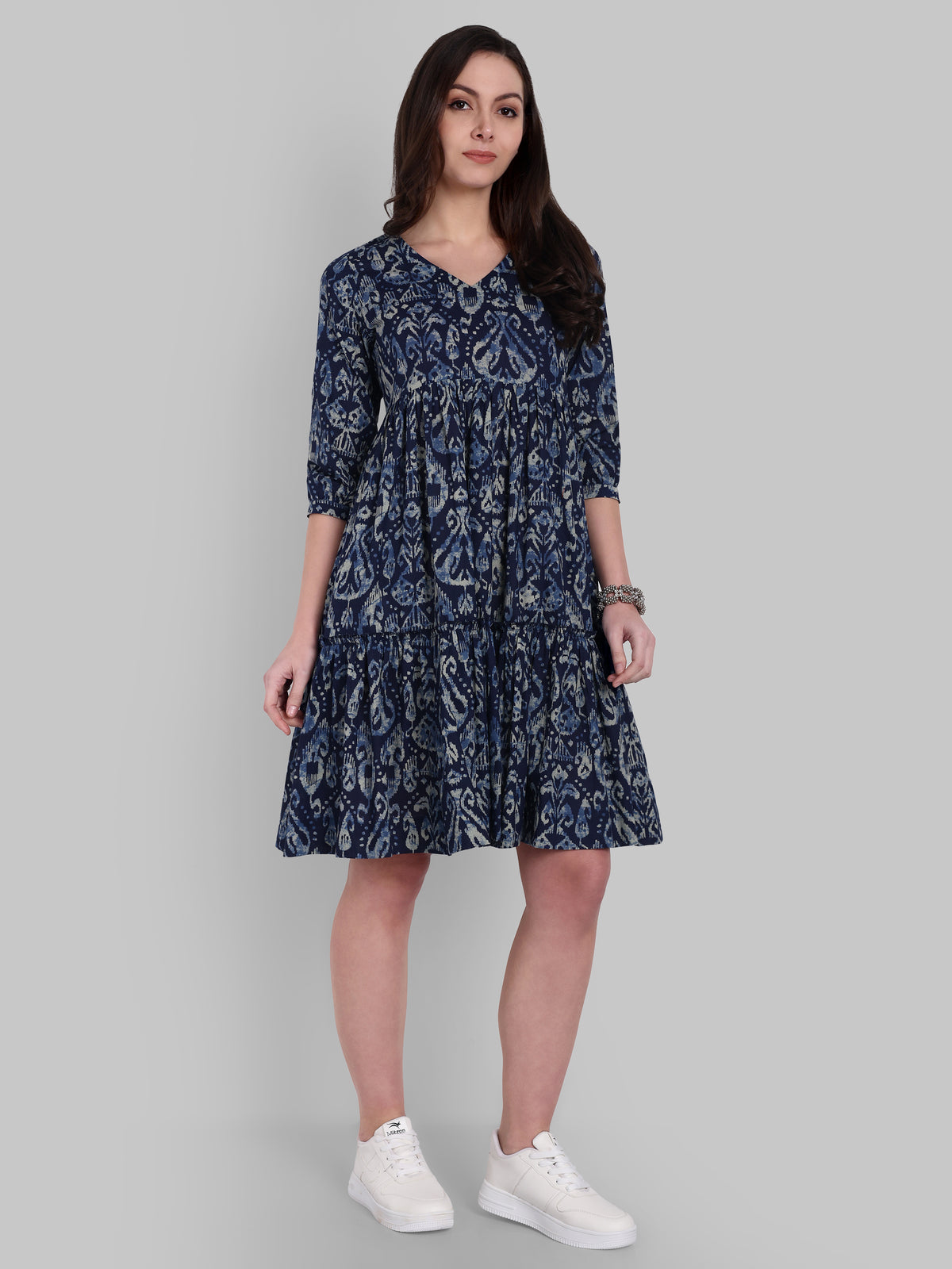 Indigo V neck graduated dress