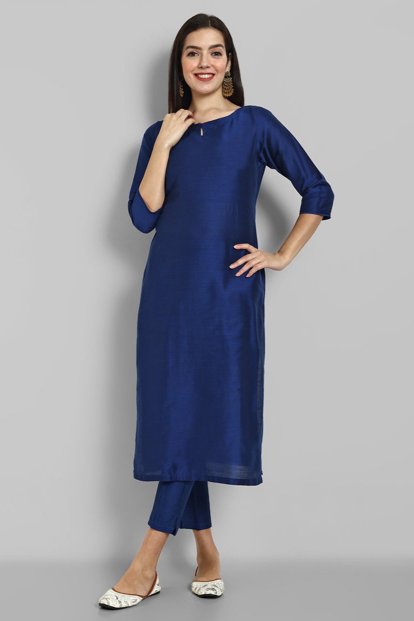 Ink Blue Cotton Silk Boat Neck Kurta – Mera Rang