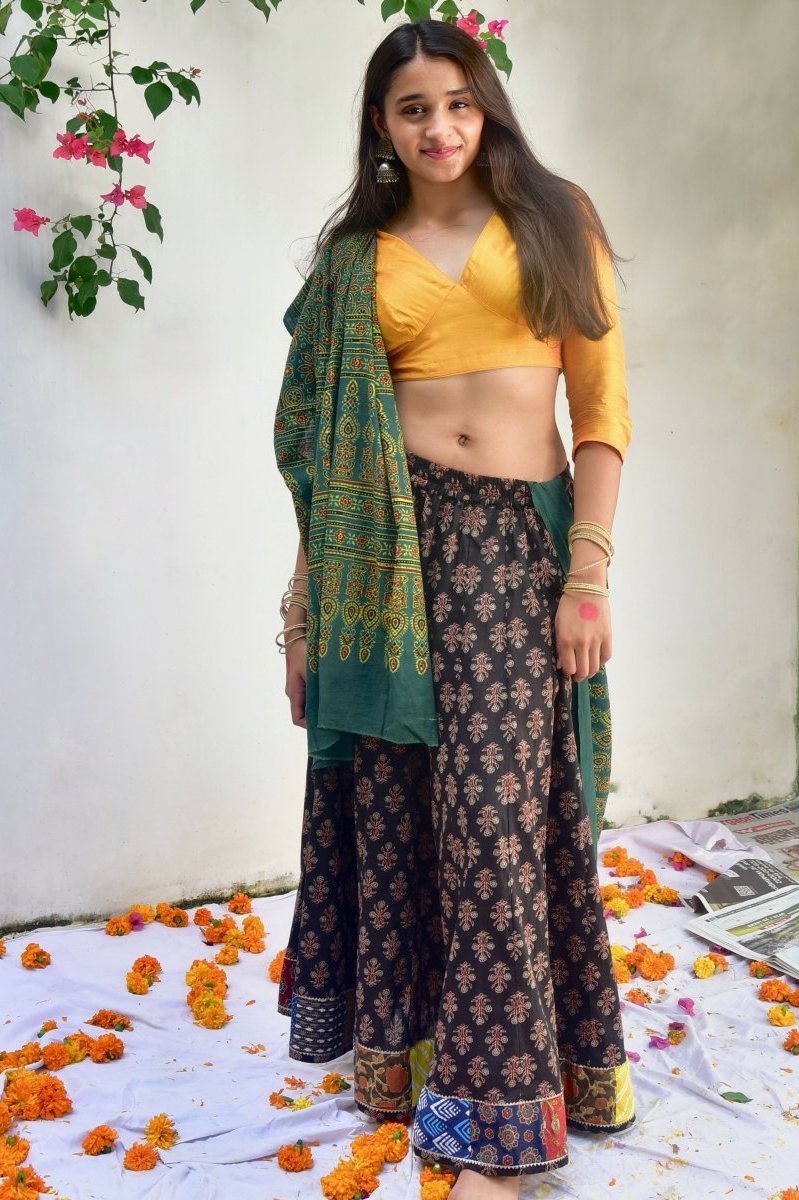 Navratri Garba Gujarati Garba Dress For Female What Dress To Wear In This Year Garba Dance Navratri Garba Gujarati Garba Dress For Female What Dress To Wear In This Year Garba Dance