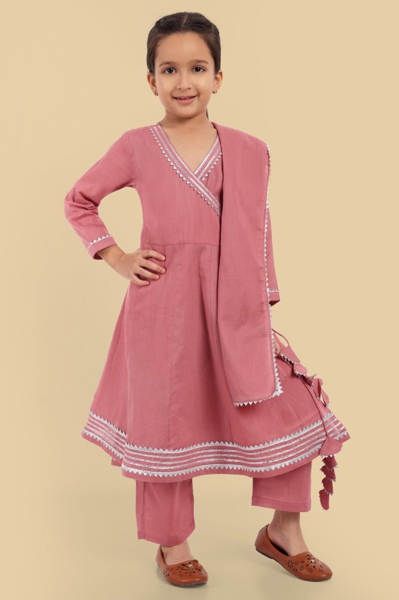 V-neck Pink Mul Angrakha style Anarkali - Set of 3 - Mera Rang