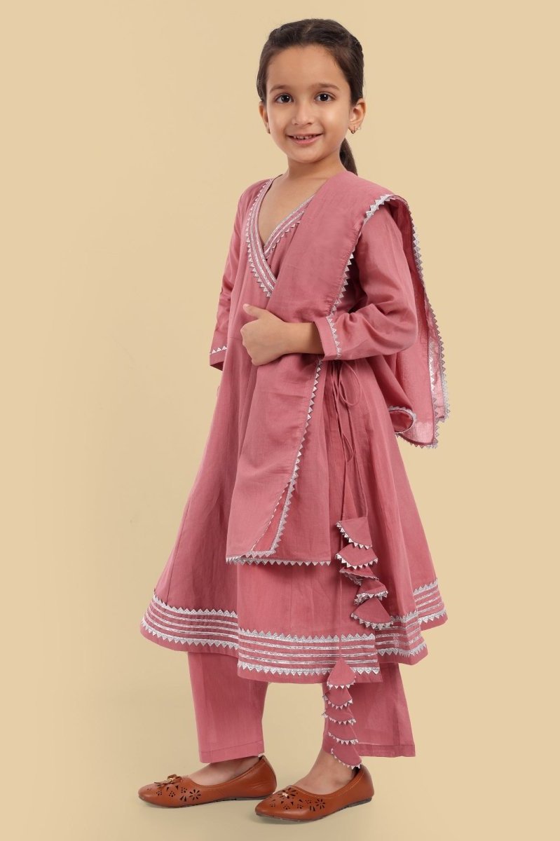 V-neck Pink Mul Angrakha style Anarkali - Set of 3 - Mera Rang