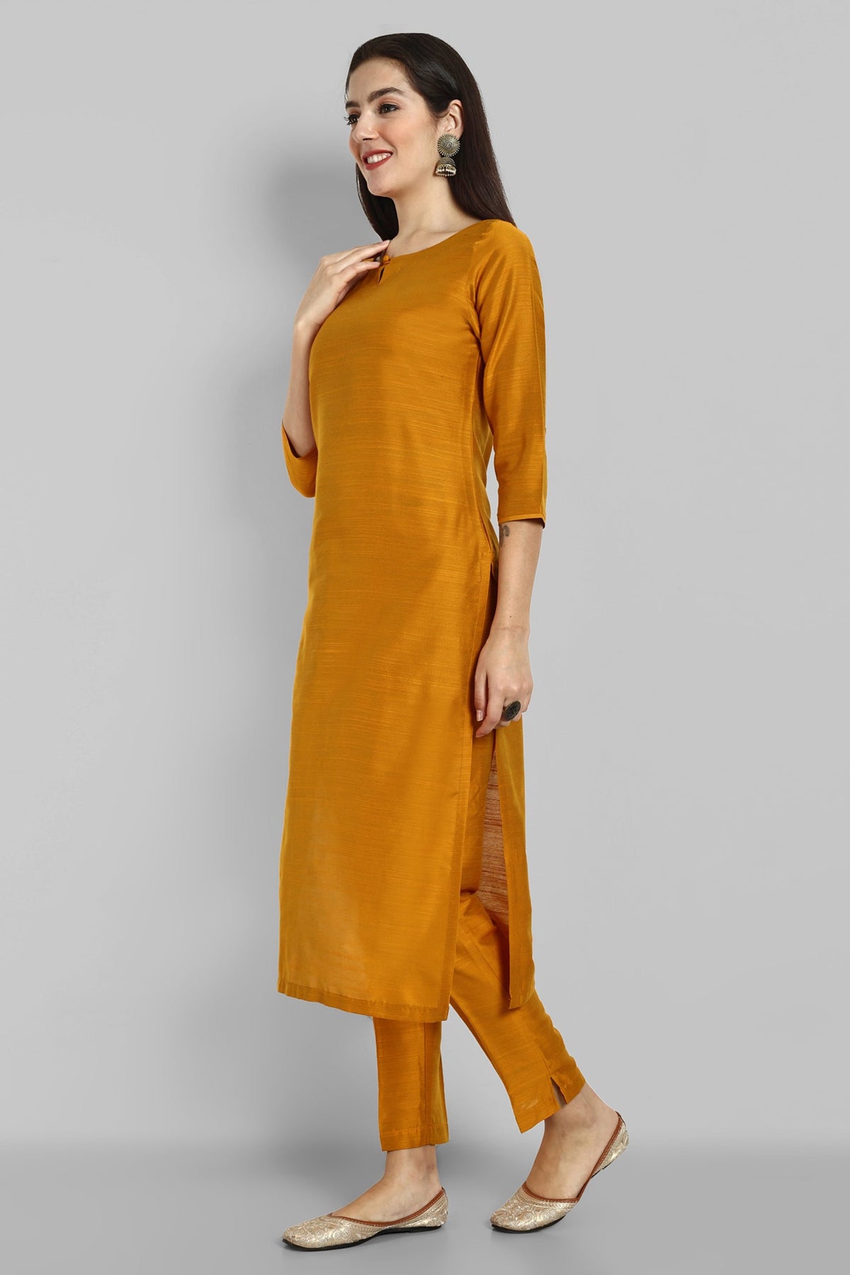 Keyhole Boat Neck Kurta With Trouser - Set of 2