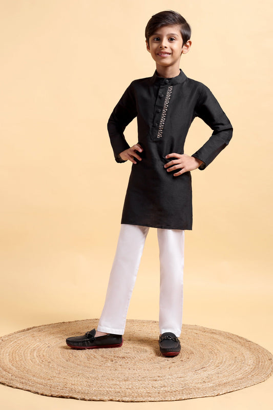 Boys Cotton Silk Embriodery Kurta & Pajama Set