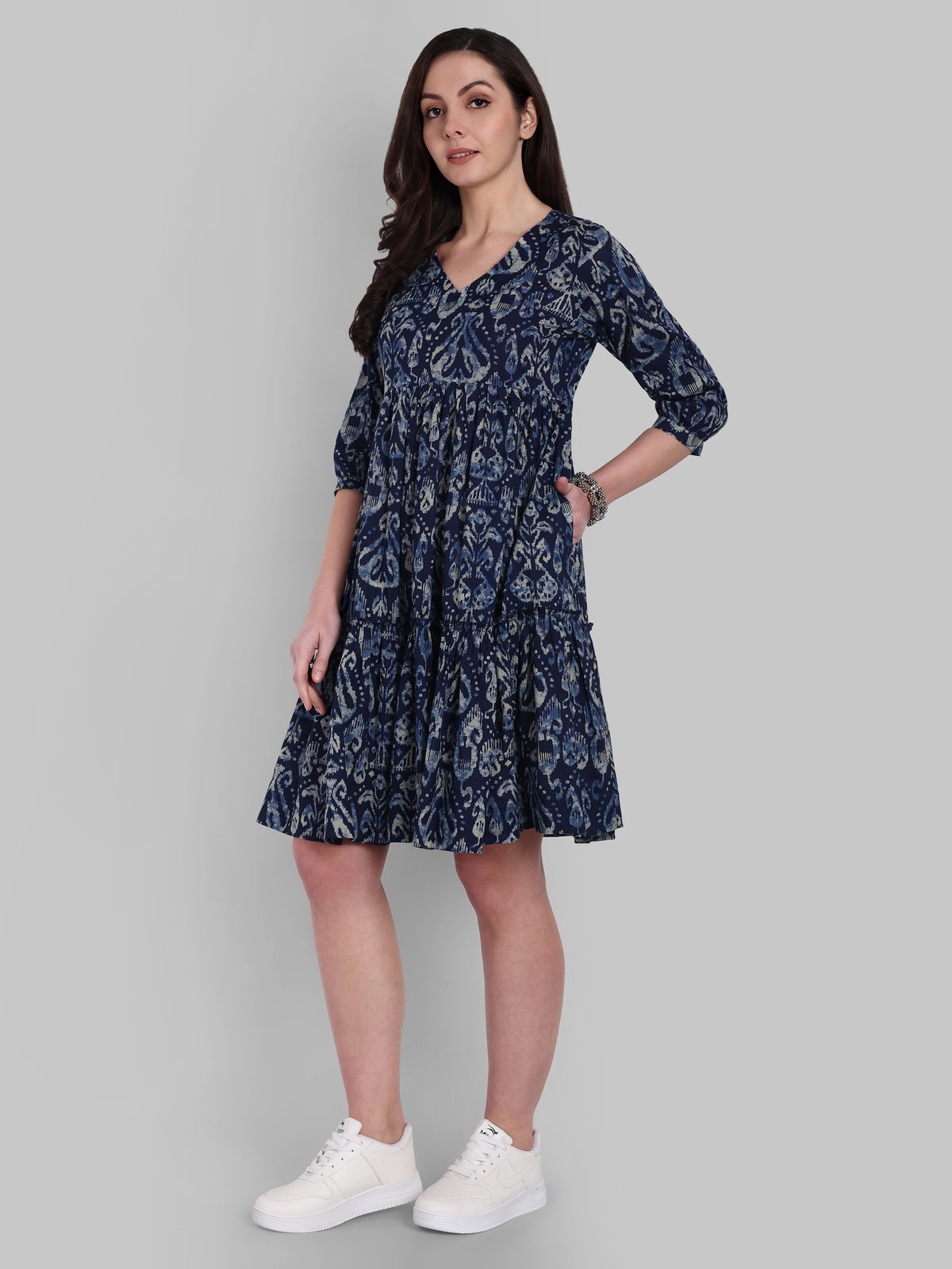 Indigo V neck graduated dress