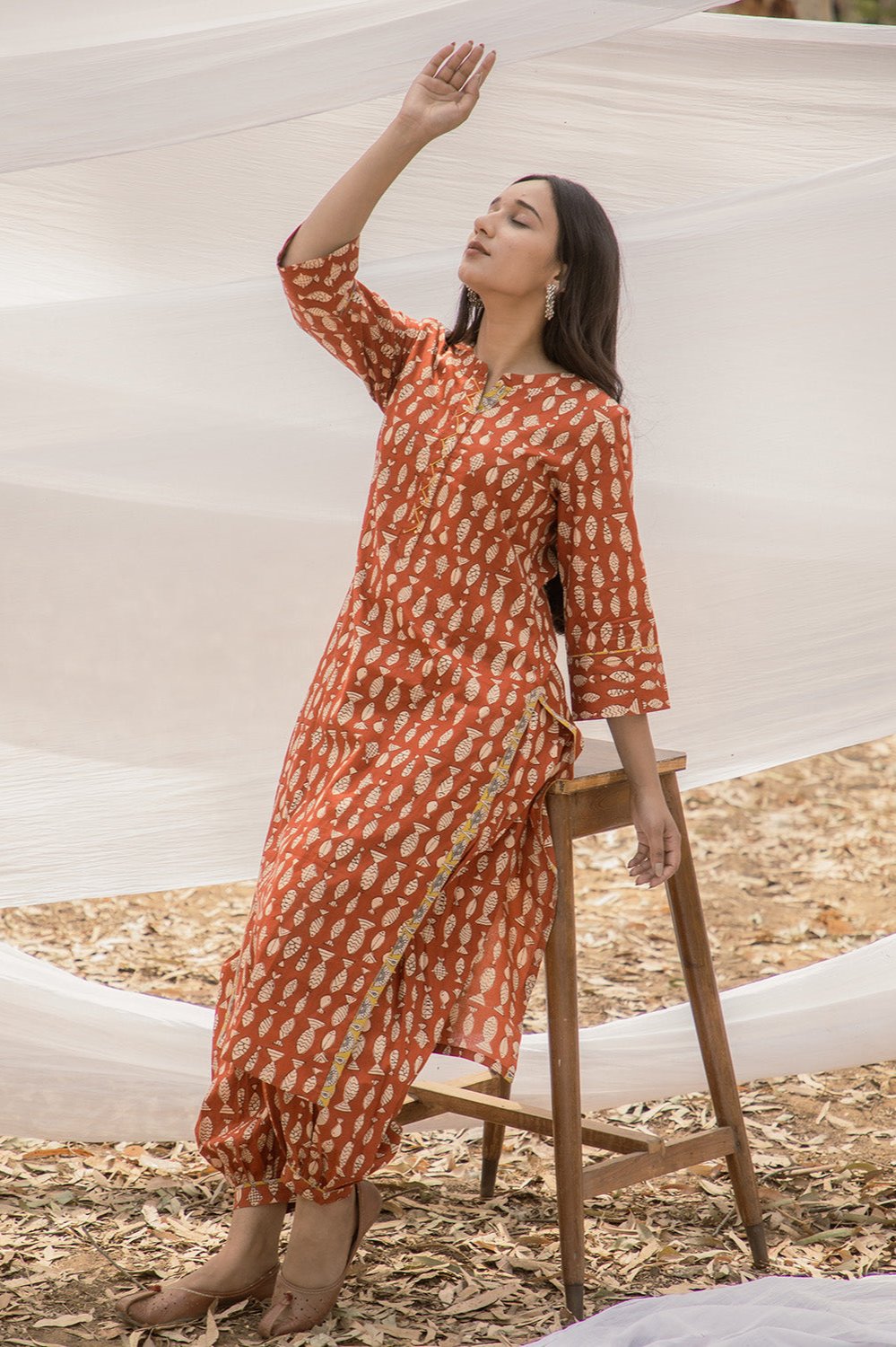 Round Collar Neck Straight Kurta with Harem Pant - Set of 2