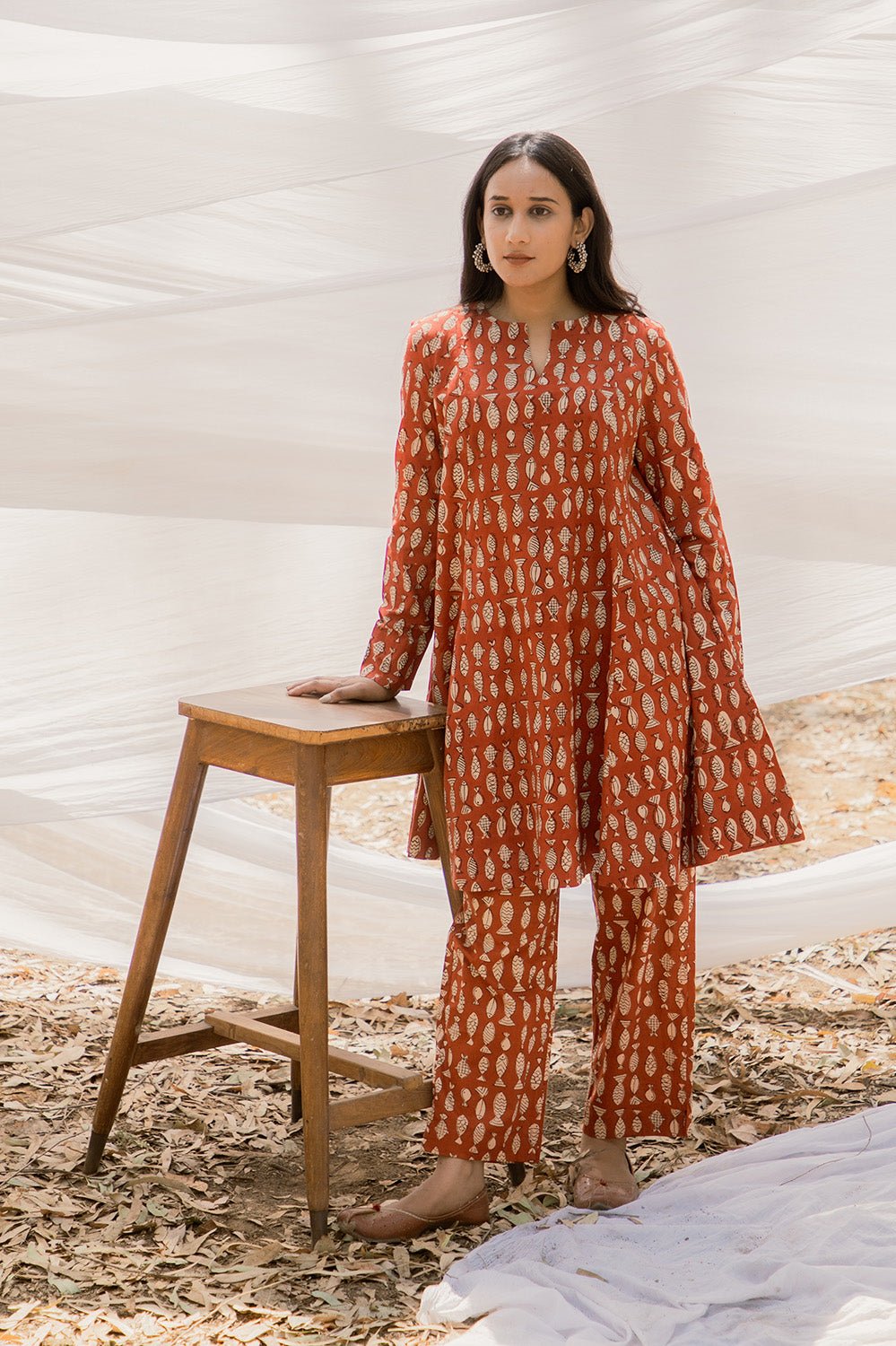 Zikr Kalidaar Round neck Short kurta with Straight Pant